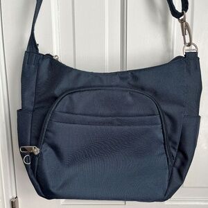 Navy blue Travelon Classic Anti-theft Crossbody Bucket bag.  EUC!